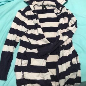 3/4 length sleeve zip up